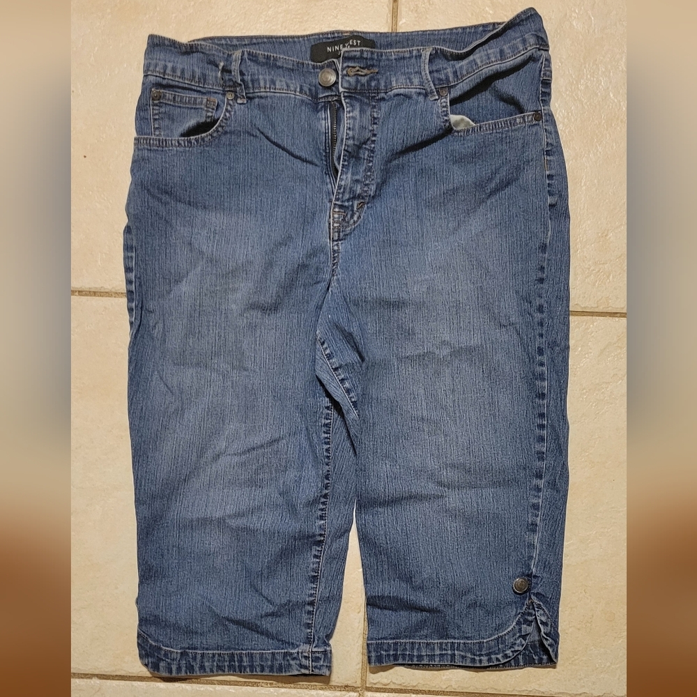 Nine West Ladies Size 14 Jean Capris embellished pockets